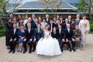 出張釜ラマンが横浜の結婚式場て撮影した参列者の集合写真