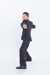 たまプラーザ駅前のフォトスタジオで撮影された男の子の写真